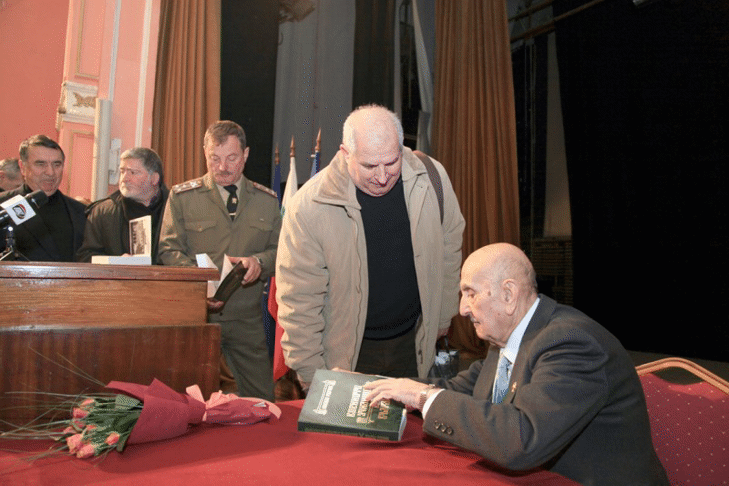 Книгата  „Военното училище на България“   на  о.з. полковник Никола Рухчев бе представена в Централния военен клуб