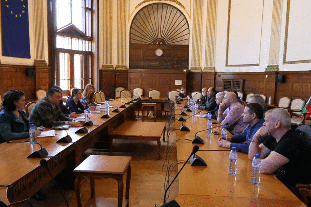 Министерство на земеделието и лозаро-винарския сектор в диалог за начини за подпомагане на отрасъла
