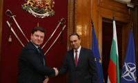 МО