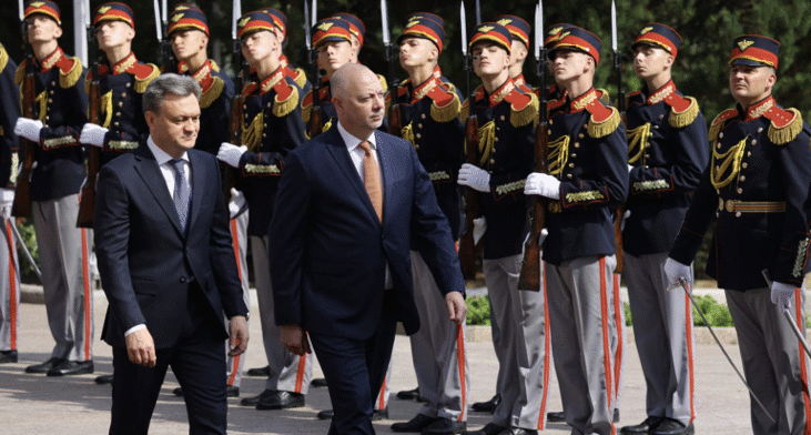 С церемония с военни почести беше посрещнат премиерът Росен Желязков на официално посещение в Молдова