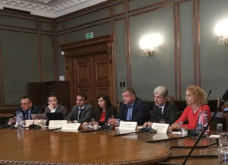 Националната програма за въздуха беше представена в парламентарната комисия по околна среда и води