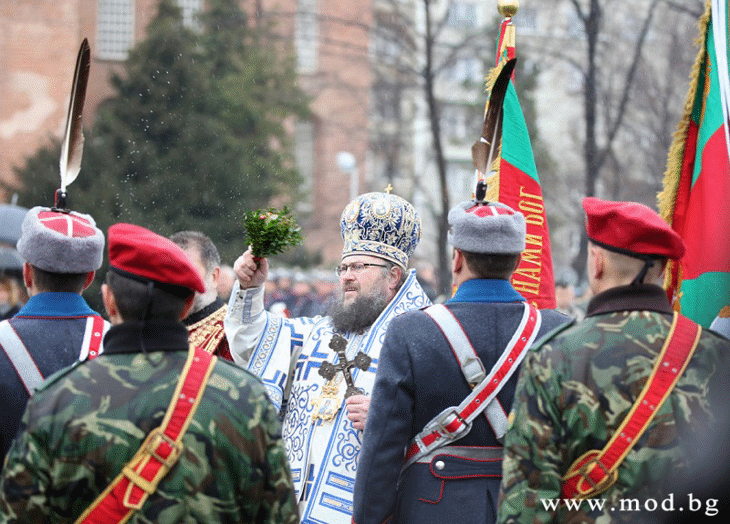 Водосвет на бойните знамена, флаговете и знамената-светини на Българската армия ще бъде отслужен на Богоявление