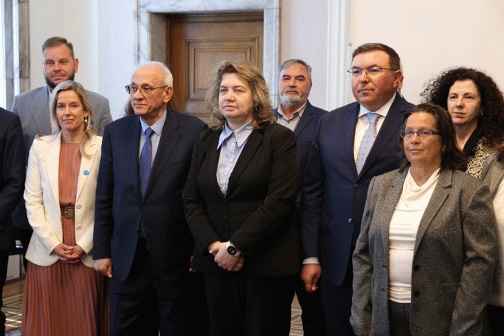 Представители на законодателната и изпълнителната власт, на държавни институции и неправителствени организации участваха в кръгла маса на тема “За живот без ваксинопредотвратими болести”