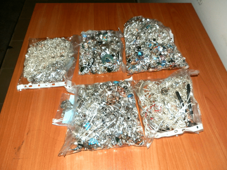 Контрабандно сребро в тайници на сръбски автобус откриха митническите служители на МП Капитан Андреево