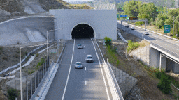 През нощта на 12 срещу 13 октомври ще се ограничи движението през тунелите „Благоевград“ и „Железница“ на АМ „Струма“ в посока Кулата