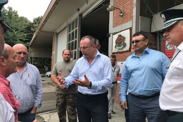 Румен Порожанов инспектира мерките за недопускане на Африканската чума по свинете в Добричко и на ГКПП „Кардам“