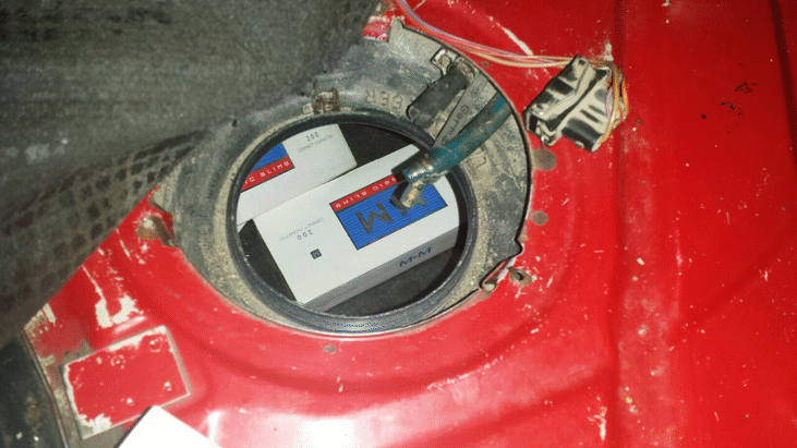 Контрабандни цигари в резервоара на лек автомобил откри митническа мобилна група на МП Капитан Андреево