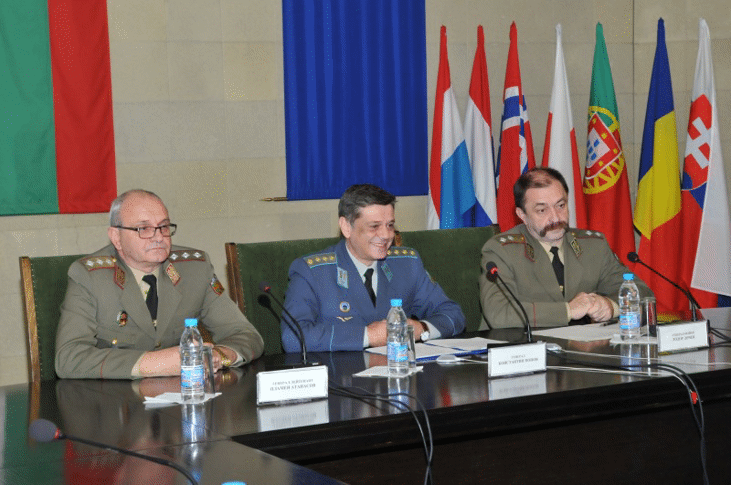 Началникът на отбраната генерал Константин Попов поздрави националните командири на контингенти зад граница