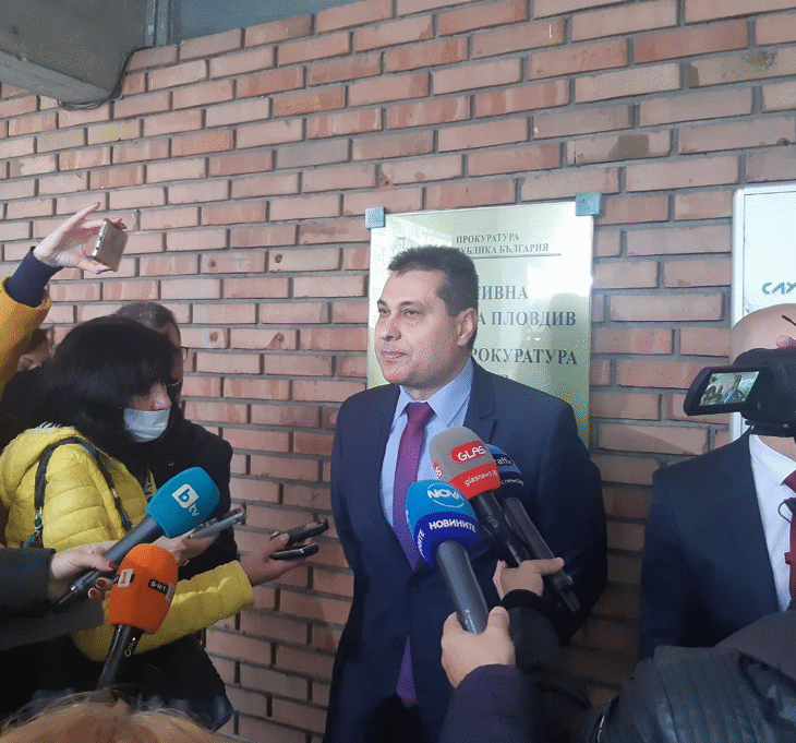 Окръжна прокуратура-Пловдив привлече като обвиняеми трима мъже за източване на банкови сметки без знанието на собственика