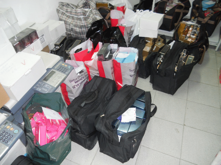 Голямо количество контрабандни парфюми задържаха митническите служители на МП Капитан Андреево