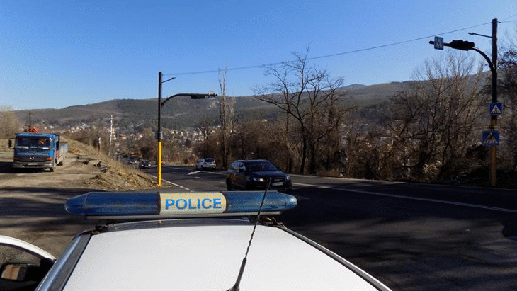 Няма пострадали при инцидент с автобус на прохода Шипка