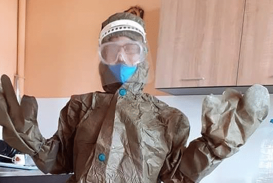 РЗИ раздала на болниците костюми за химическа защита произведени през 1986 г. от Нефтохим