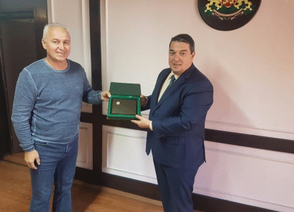 Кметът на Община Горна Оряховица бе награден с плакет за цялостен принос за развитието на футбола