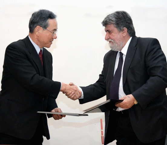 Министърът На Културата Вежди Рашидов  И Вицепрезидентът На Японската Агенция За Международно Сътрудничество Подписаха  Договор За Получаване На Безвъзмездна Помощ  За Великотърновския Театър