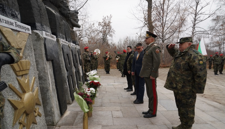 Днес отбелязваме бойния празник на Сухопътните войски