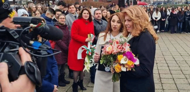 Вицепрезидентът в Националната Априловска гимназия: Истинският патриотизъм означава да работиш за другите и за България