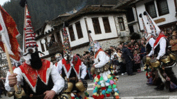 На 1 март от 11 ч. до 12.30 ч. ще бъде ограничено движението в Широка лъка за традиционния кукерски събор