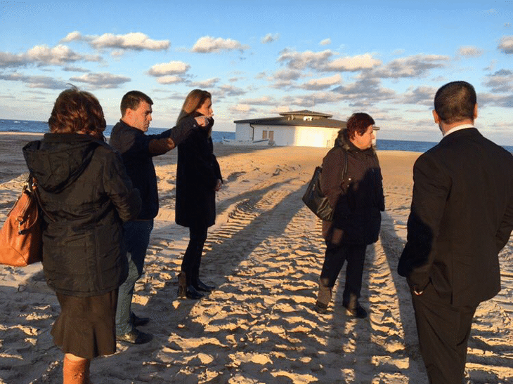 Направено е геодезическо заснемане на плажа при къмпинг Оазис