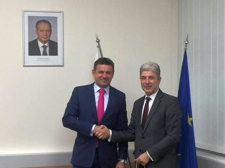 Министър Димов обсъди със словашкия си колега мерки срещу замърсяването на въздуха