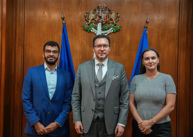 Министърът на вътрешните работи Даниел Митов проведе работна среща с представители на „Мета“