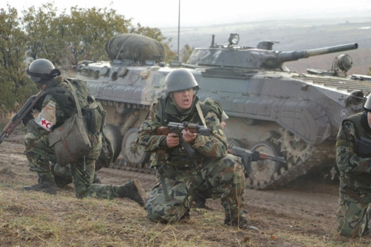 Тактическо учение на пехотна батальонна бойна група от състава на Сухопътните войски се провежда на учебен полигон „Корен“