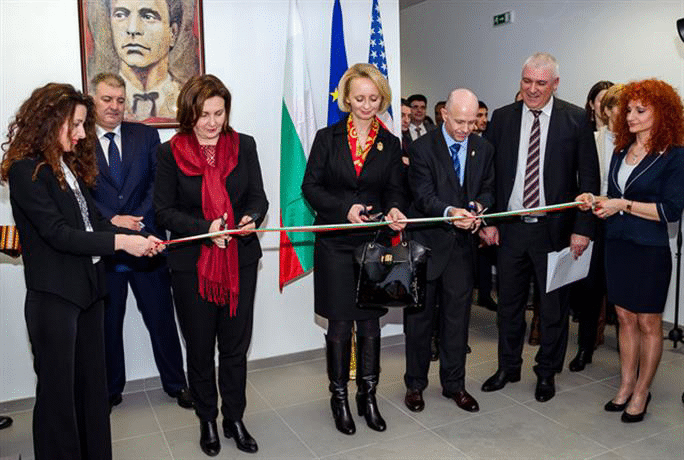 Министър Бъчварова: Новата сграда на ГДБОП е символ на добрите резултати и сътрудничество между службите на България и САЩ