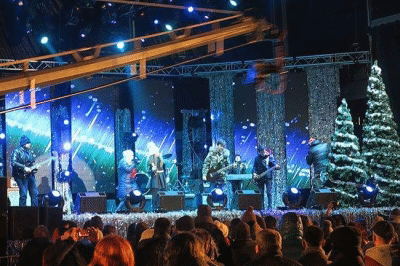 Посрещаме Новата година със "Сцена под звездите"