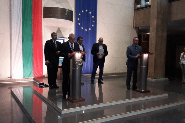 Всяка заповед, издадена от изпълнителния директор на Българската агенция по безопасност на храните, е на базата на протоколи с положителни проби