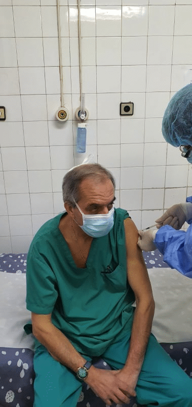 Имунизацията срещу COVID-19 започна и в общинските болници