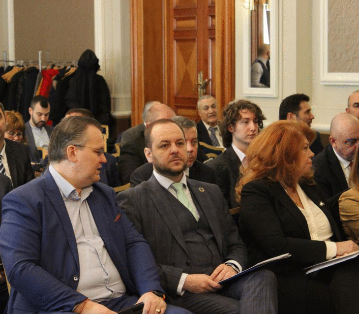 Министър Сандов: Работим за насърчаване на електрическата мобилност в България