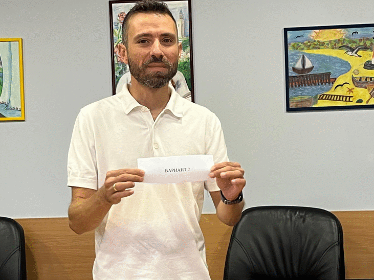 Зрелостниците Пишат По Вариант 2 На Днешните Изпити По Предмети По Избор