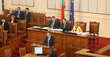 Народното събрание отхвърли вота на недоверие към правителството на Пламен Орешарски със 114 гласа „против“, 109 "за" и един „въздържал се“