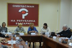 На втора среща при омбудсмана Мая Манолова експерти и граждани отново търсиха решение на проблемите с мръсния въздух