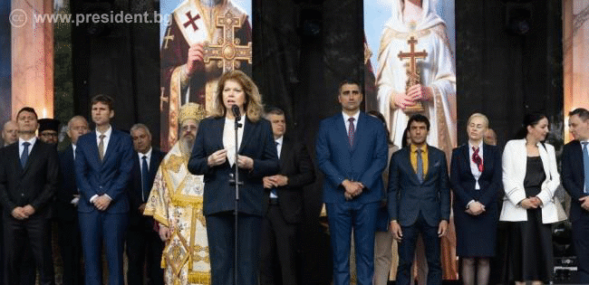 Президентът Йотова в Пазарджик: България е богата със славна история, амбиции и таланти, трябва да се сплотим и в общност