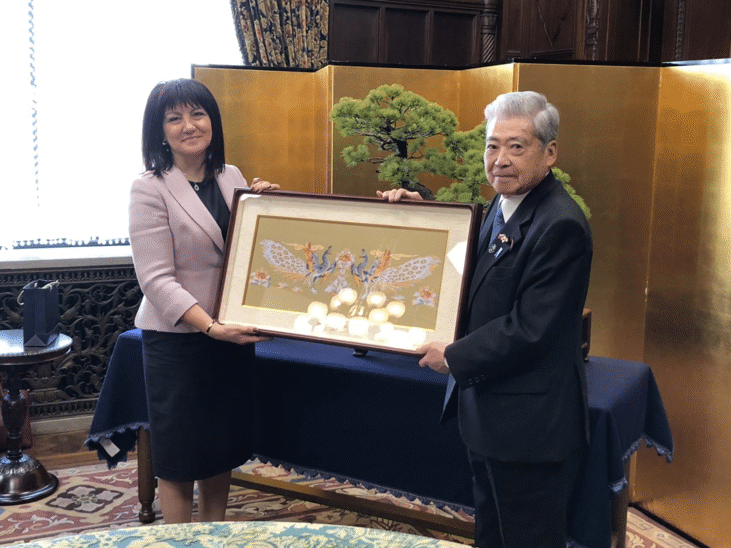 Япония е наш традиционен приятел и приоритетен партньор, отбеляза председателят на Народното събрание Цвета Караянчева на срещата си с председателя на Горната камара на парламента на Япония Чуичи Дате