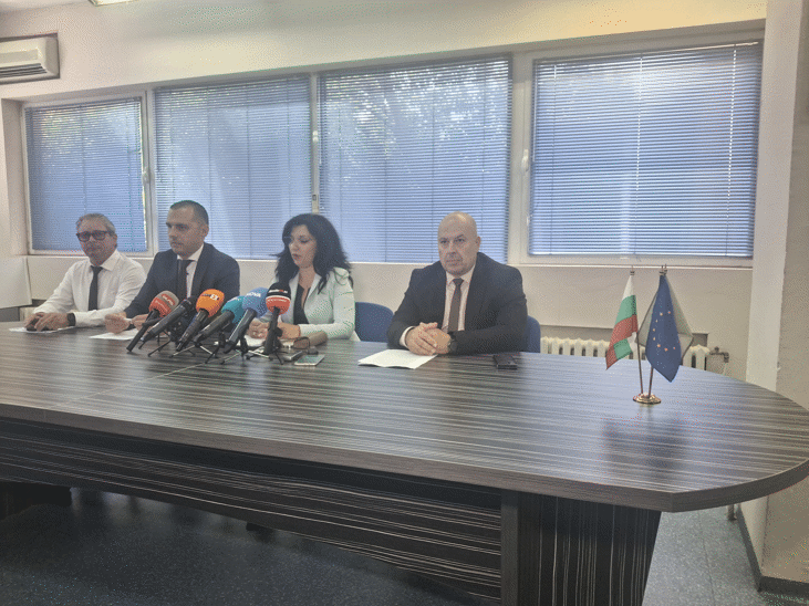 Разбита е организирана престъпна група, източвала средства от НЗОК и НОИ