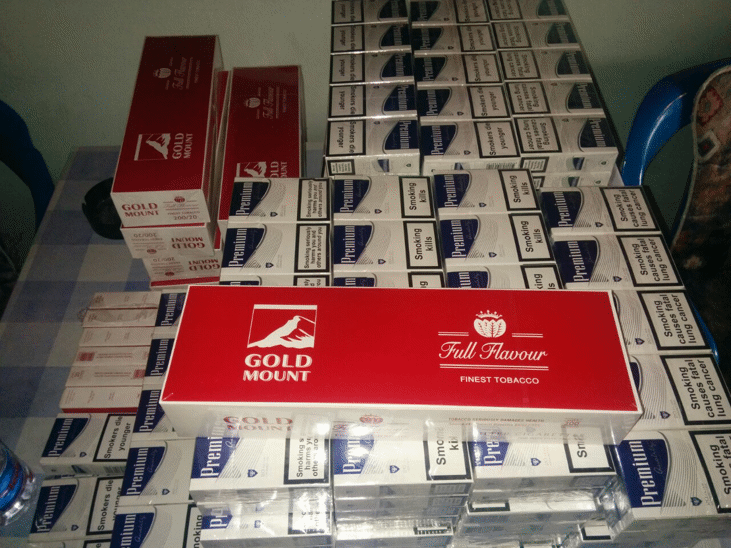 648 кутии нелегални цигари задържа митническа мобилна група в магазин и частен имот в Бургаско