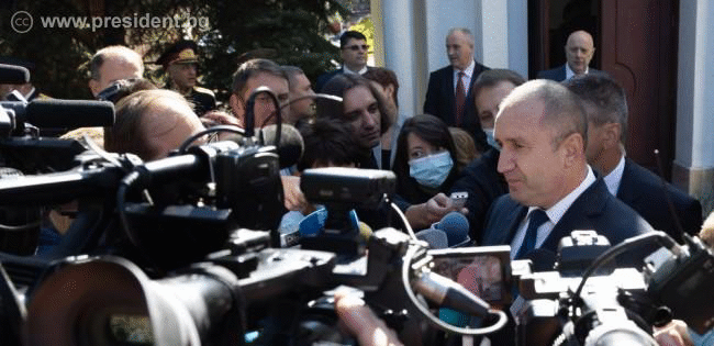 Румен Радев: Няма да има промяна в политиката на новото служебно правителство и укрепването на държавността остава основен приоритет