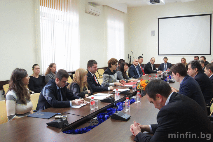 Заместник-Министър Маринела Петрова Отличи Най-Активните Участници На Пазара На Дцк През 2016 Година