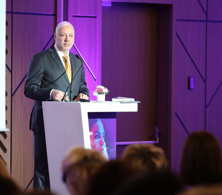 Премиерът Росен Желязков: Жените не променят света с революции, а чрез постоянство