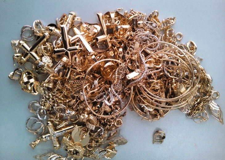 Контрабандни златни изделия задържаха митническите служители на Малко Търново