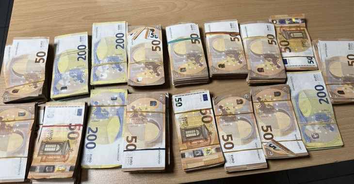 Районна прокуратура – Хасково привлече като обвиняем турски граждани за недекларирана валута в размер на 271 860 лв., открита в товарен автомобил на ГКПП „Капитан Андреево“