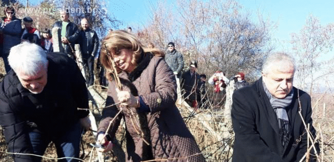 Вицепрезидентът: Необходима е целенасочена политика за развитието на селата