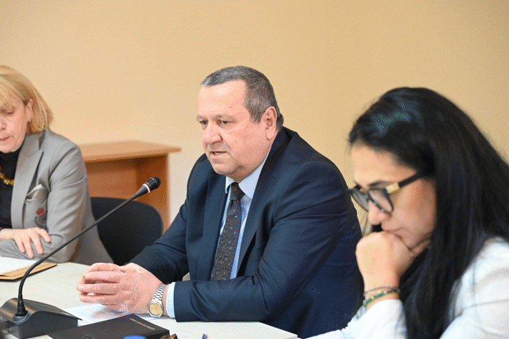 Министър Адемов: Трябва Да Вземем Мерки Хората С Увреждания Да Гласуват Свободно