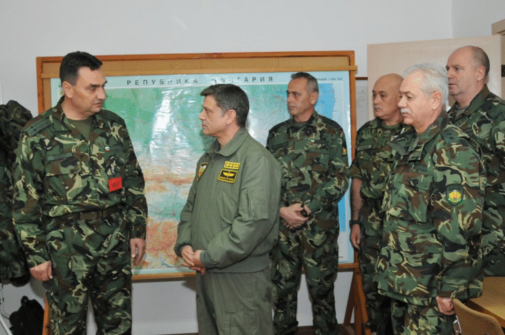 Началникът на отбраната генерал Константин Попов даде висока оценка на щабовете и формированията за учението „Щит – 2016“