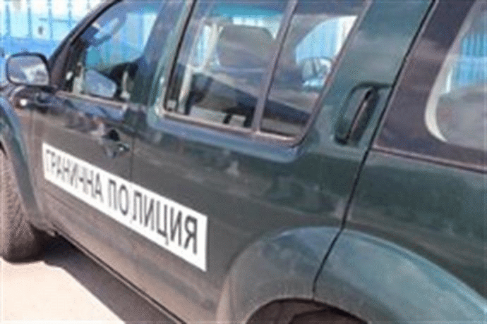 Гранични полицаи задържаха на ГКПП “Калотина“ двама чужди граждани с над 5 кг хероин