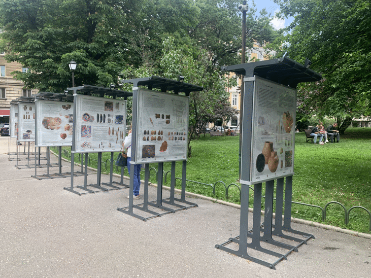 Постерна изложба за разкопките на неолитното селище Слатина в София