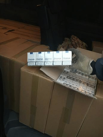 Двама мъже са задържани с 350 000 къса незаконни цигари при спецакция на служители от ОДМВР - Пловдив