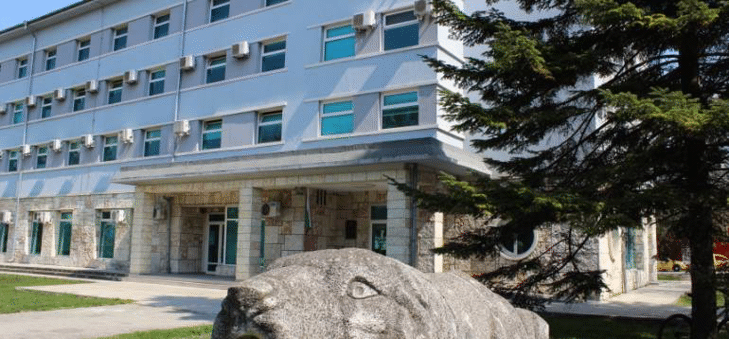 Досъдебното производство за тежката катастрофа край Разград с 18 пострадали между ТИР и микробус се поема от Окръжната прокуратура след смъртта на един от тях