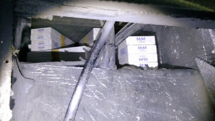 Контрабандни цигари в двойна стена на легло-тайник в автобус откриха митническите служители на МП Малко Търново